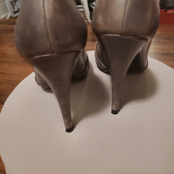 High heels - Picture 4 of 6